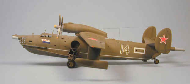 Be-12_13.jpg (32188 bytes)