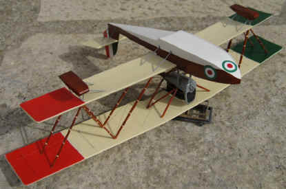 Macchi_M9_60.jpg (104136 bytes)